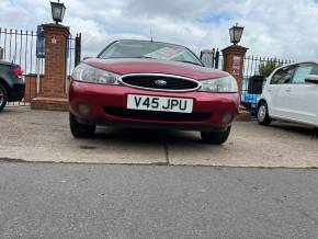 Ford Mondeo 2.0i Ghia X 5dr Auto Hatchback Petrol Red at Pip Frear Ltd Car Sales Scunthorpe