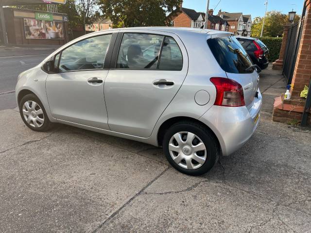2009 Toyota Yaris 1.0 VVT-i T2 5dr